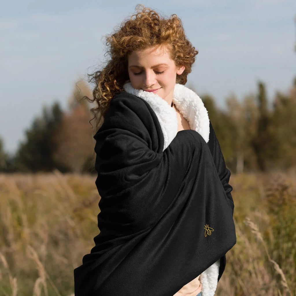 BuzzBliss Premium Sherpa Blanket - BeeStitched