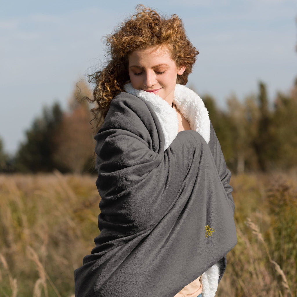 BuzzBliss Premium Sherpa Blanket - BeeStitched